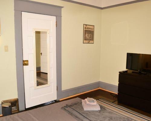 Hostal 624 Jackson Guest House