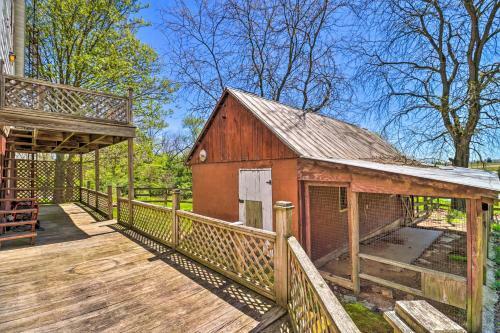 Lovely Mifflinburg Farmhouse - Multiple Decks