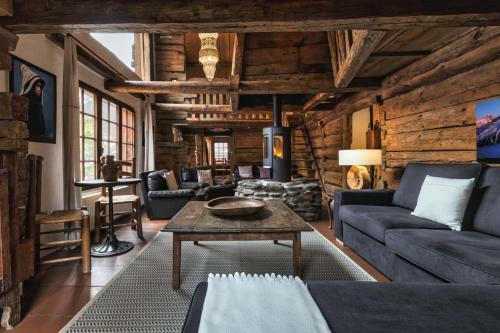 4br Traditional Chalet Bbq + Fireplace + View