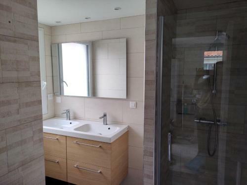 Joli Pavillon Pour Un S�jour Au Calme