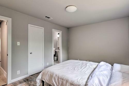 Cozy Austin Townhome, About 15 Mi To Downtown!