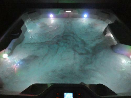 Liv Resort: Clam Circle With Private Jacuzzi (Pet Friendly)