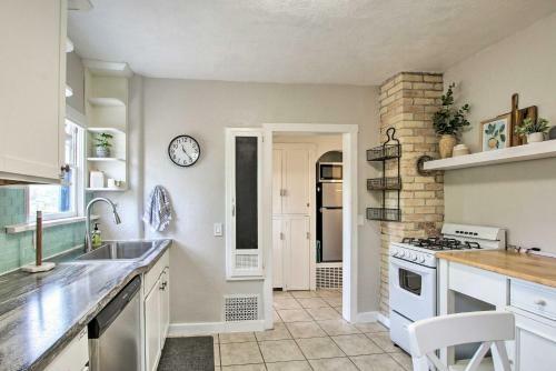 Family-friendly Logan Getaway With Yard And Grill