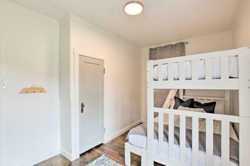 Family-friendly Logan Getaway With Yard And Grill