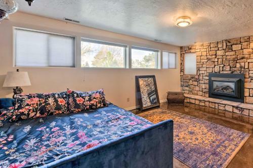 Eclectic Salt Lake Home With 2 Decks And Fire Pit
