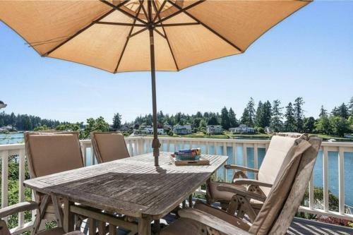 Villa Waterfront Home In Gig Harbor