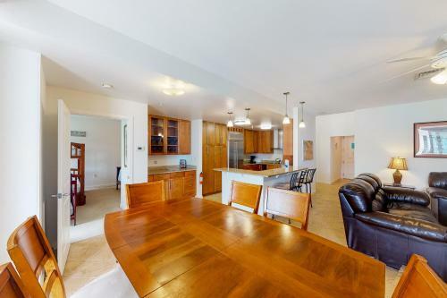 The Sanctuary - Penthouse Paradise 402a