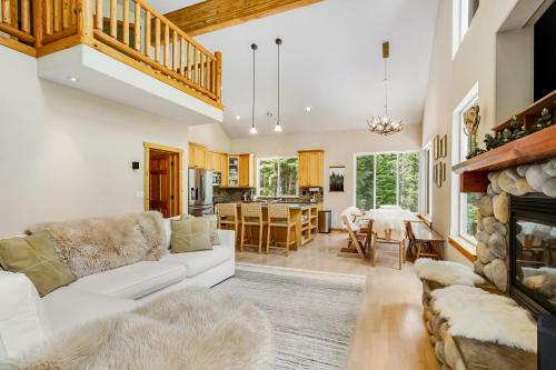 Cascade Lodge