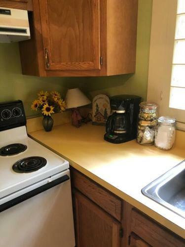Greenbrier River Hideaway W/ 11 Acres Of Frontage!