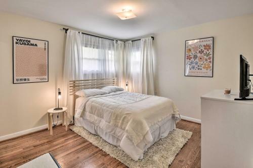 Updated Hampton Home With Yard Less Than 2 Mi To Beach!