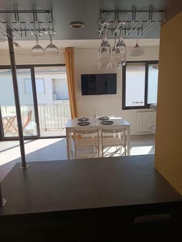 Apartamento Grand Studio Avec Balcon, Bord de Mer Et Box