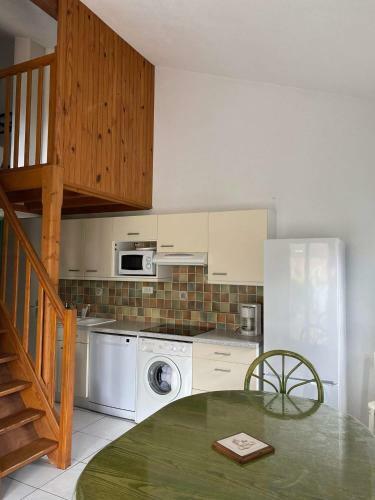 Maison Individuelle Familiale Et Piscine Partag�e