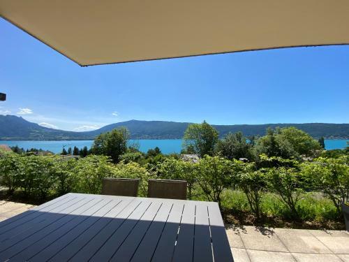Apartamento Lake & Mountain View - Piscine, Parking, Terrasse