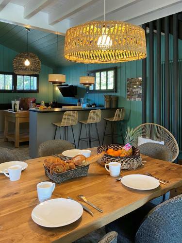 Villa Mooreva Lodge - Services, Climatisation, Piscine Chauff�e, Plage � 80m