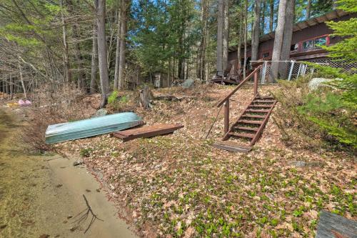 Lakefront Hartford Cabin With Canoe And Boat Ramp