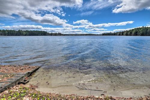 Lakefront Hartford Cabin With Canoe And Boat Ramp