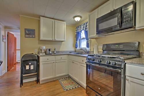 Dunrovin Family Retreat Buzzards Bay Home With View
