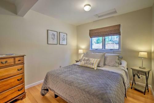Picturesque Cottage With Sunroom On Ashmere Lake!
