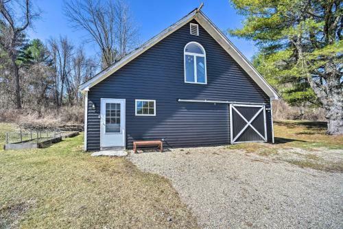 Serene Great Barrington Cottage With Fire Pit!