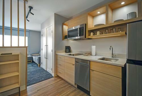 Hotel Towneplace Suites By Marriott Fall River Westport