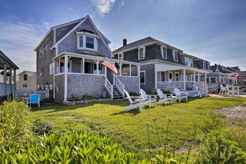 Oceanfront Cape Cod Home With Porch, Yard And Grill!