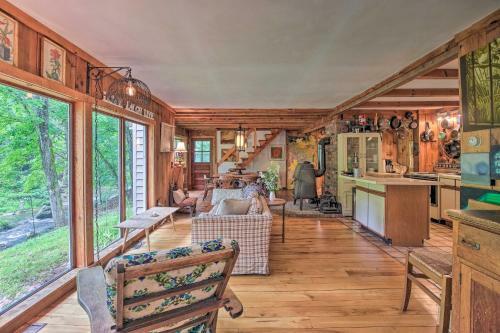 The Mill River Cabin With Fireplace And River View!