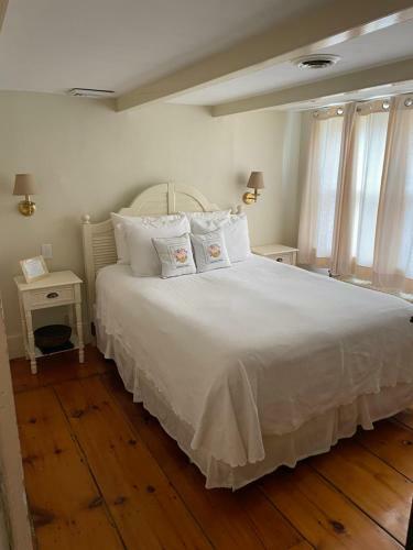 Posada Cliff Lodge