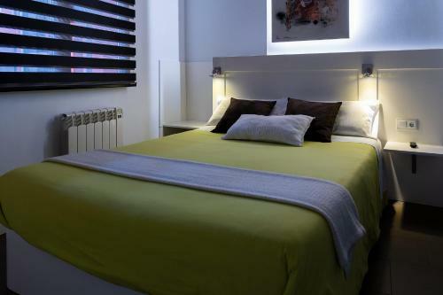Apartaments Y Habitacions Entre Volcans