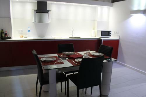 Apartaments Y Habitacions Entre Volcans