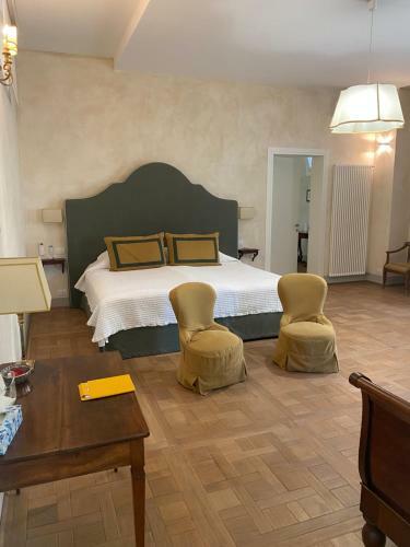 Hostal Palazzo Mantua Benavides Suites & Apartments