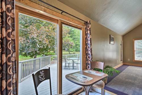 Roscommon Home With Deck, 7 Mi To Higgins Lake!