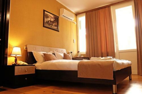 Sisno Hotel