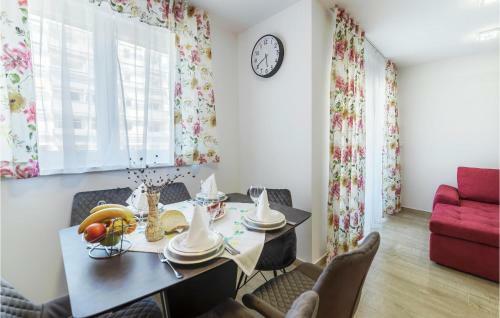 Beautiful Apartment In Pula With Wifi And 2 Bedrooms