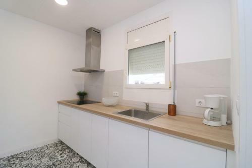 Montsia 23 - Casa Con Piscina Privada En Roses