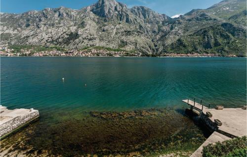 Three-bedroom Holiday Home In Kotor
