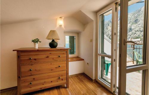 Three-bedroom Holiday Home In Kotor