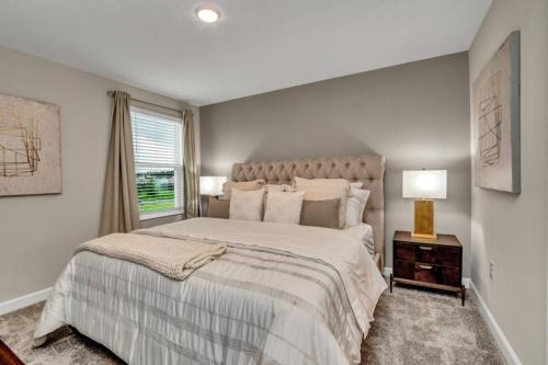 Scream Luxury Champion Gates Sleep 22