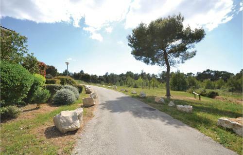 Two-bedroom Holiday Home In Calvisson