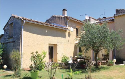 Three-bedroom Holiday Home In Puygiron