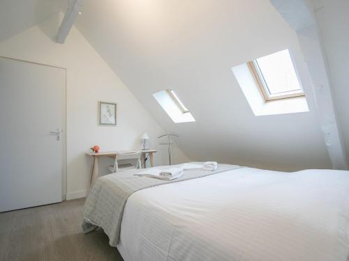 Calm And Comfortable Apartment In Bayeux