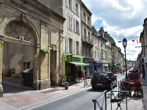 Calm And Comfortable Apartment In Bayeux