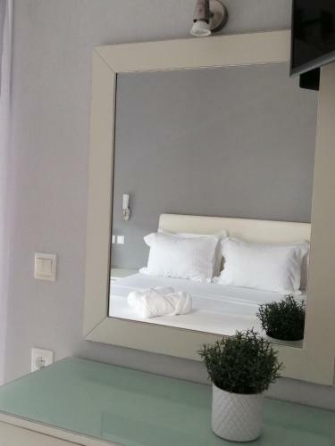 Aktaion Apartments