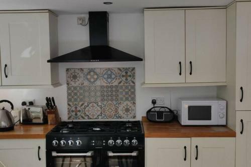 Mumbles Fishermans Cottage With Sea Views