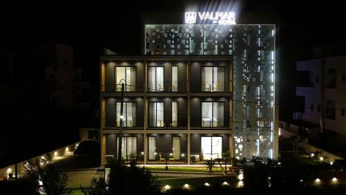 Valmar Hotel