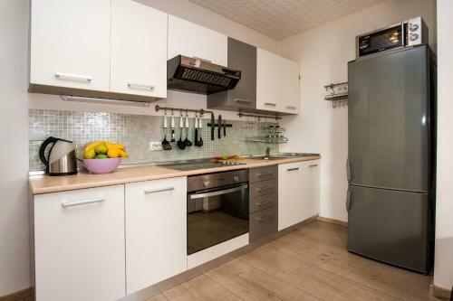 Best Buy Apartments Fa?ana Valbandon