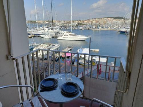 Apartamento Coquet Studio, Vu Port, 2 Pers, Piscine