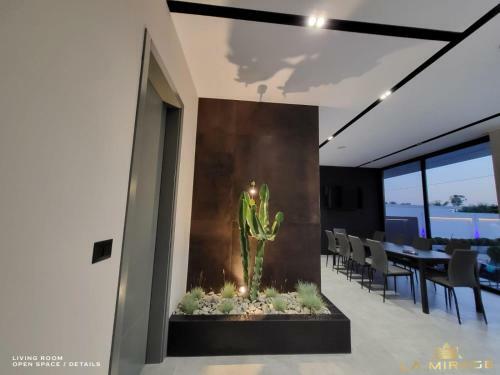 La Mirage Villa
