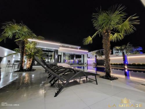 La Mirage Villa
