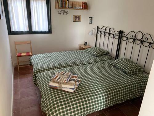 Fant�stica Vivienda Con Amplio Jard�n Y Piscina