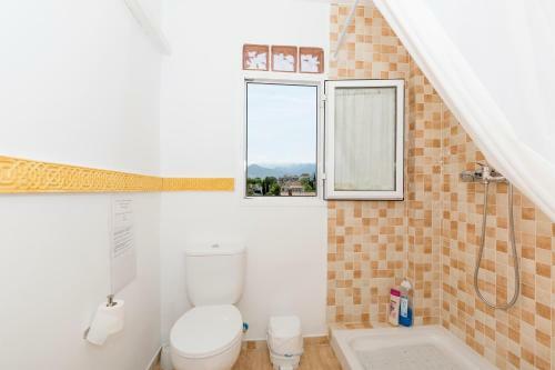B&B Habitaciones Iraizas Con Piscina